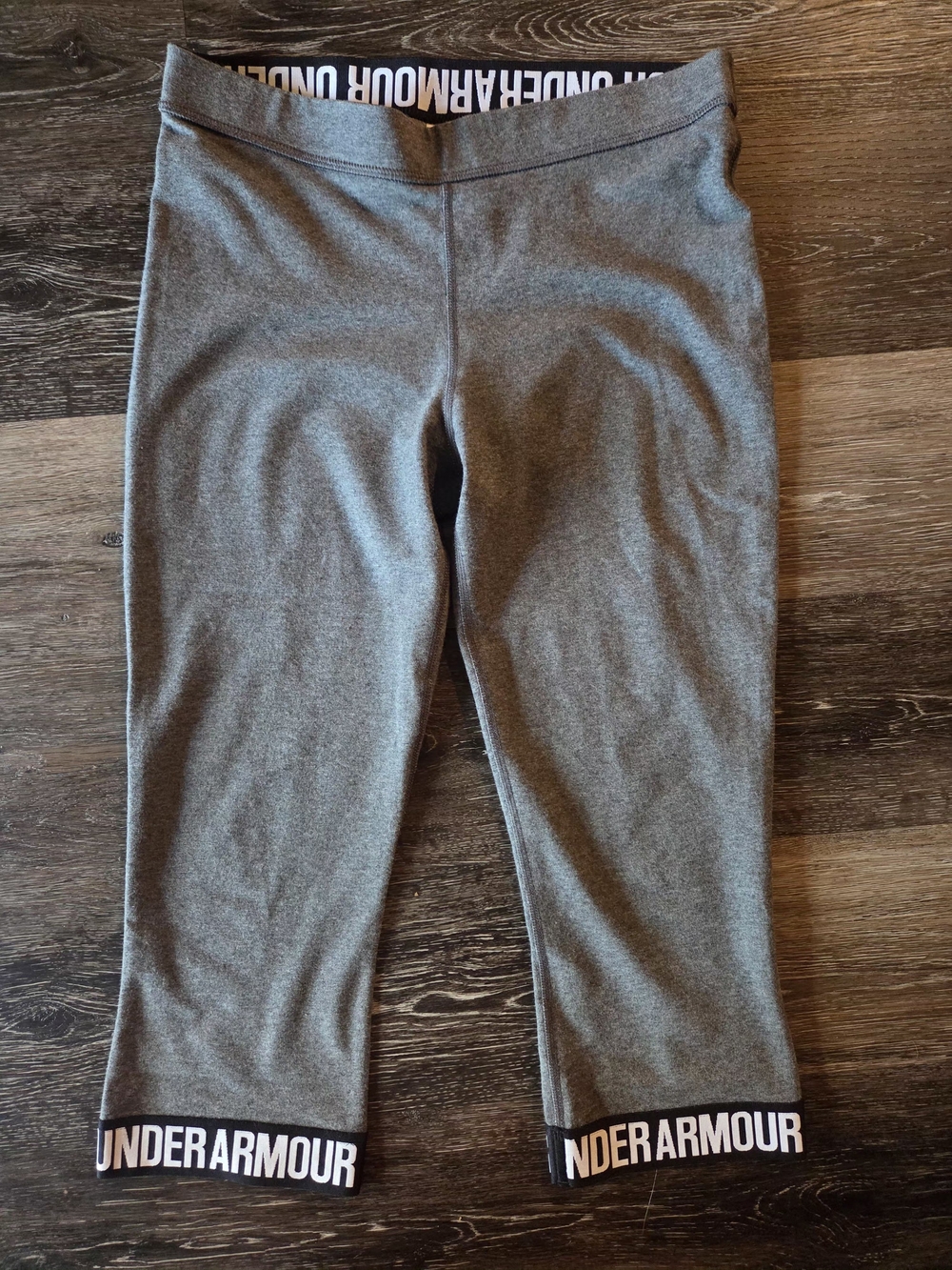 Under Armour Women's Gray Performance Capris
